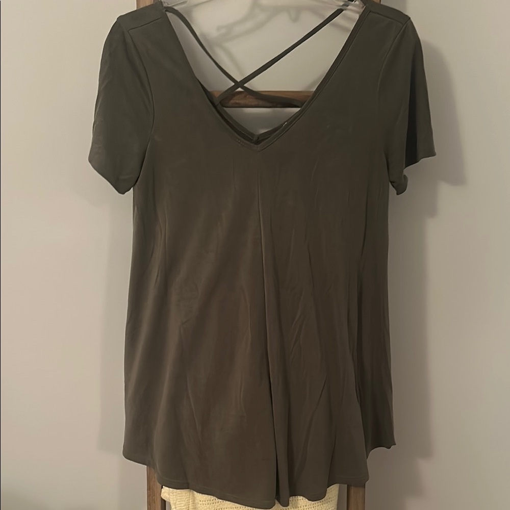 Green Envelope Green Backless Relaxed T-Shirt